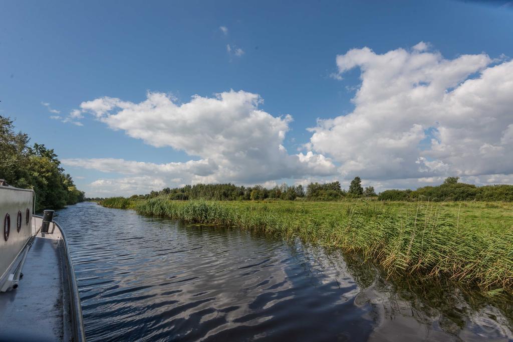 Houseboat Vinkeveen Hotel Exterior foto