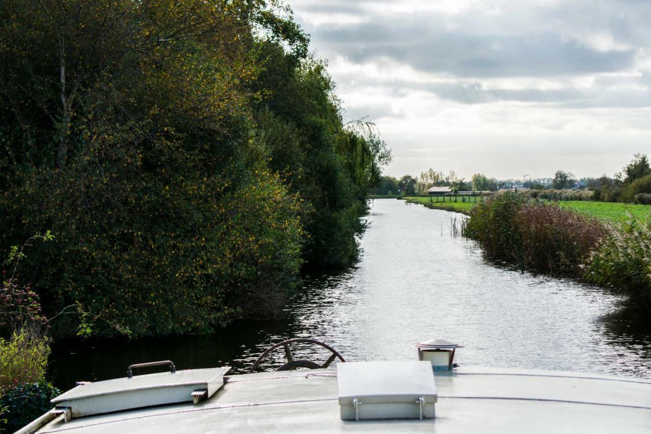 Houseboat Vinkeveen Hotel Exterior foto